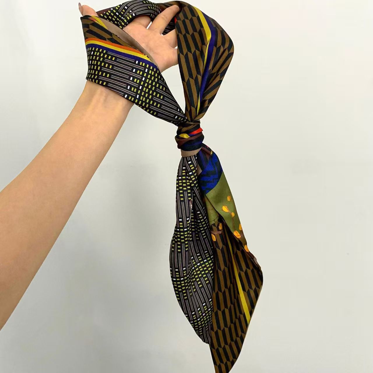 Luxury Print Long Hair Ribbon  - Head Wrap Turban 评论和价格